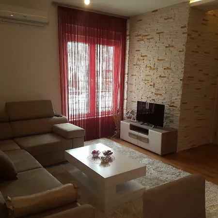 Apartman Cherry פודגוריצה